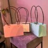 Коробка-Сумочка для композиций, 22*12*12см, в ассортименте